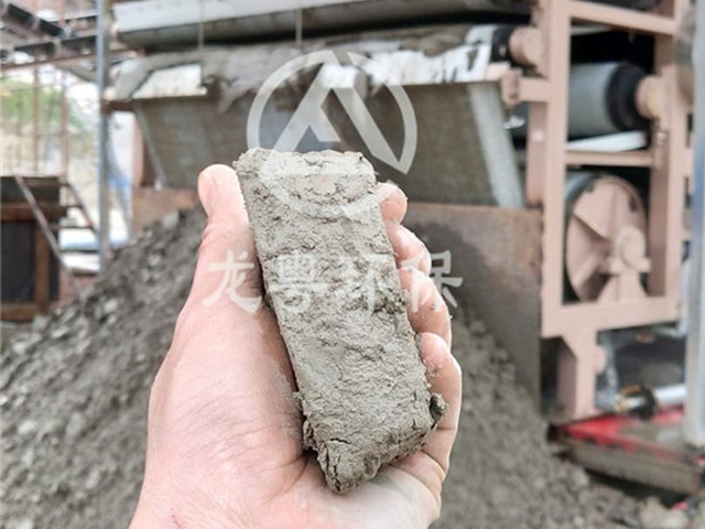 河源和平洗沙泥漿干排案例現(xiàn)場(chǎng)